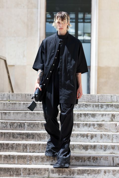 paris, france 23rd june Editorial use only For non-editorial use please ask for fashion house approval A model walks the runway during the rick owens menswear spring summer 2023 fashion show as part of paris fashion week on june 23, 2022 in paris, france photo by peter Images: whitegetty