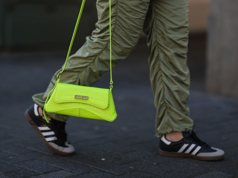 8 Cool Adidas Samba Outfits That Are Peak 2022