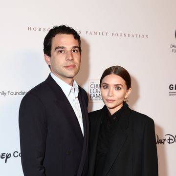 los angeles, california september 23 l r louis eisner and ashley olsen attend the yes 20th anniversary gala on september 23, 2021 in los angeles, california photo by matt winkelmeyergetty images for yes 20th anniversary gala