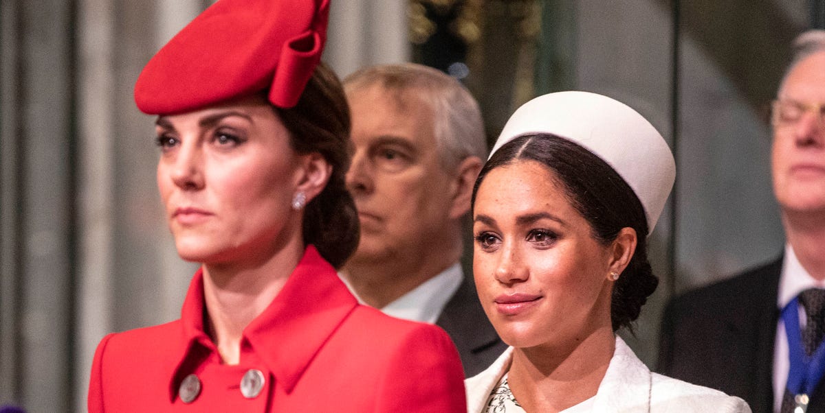 Príncipe Harry revela mensagens de texto entre Kate Middleton e Meghan Markle e afirma que o rei Charles vazou a rivalidade