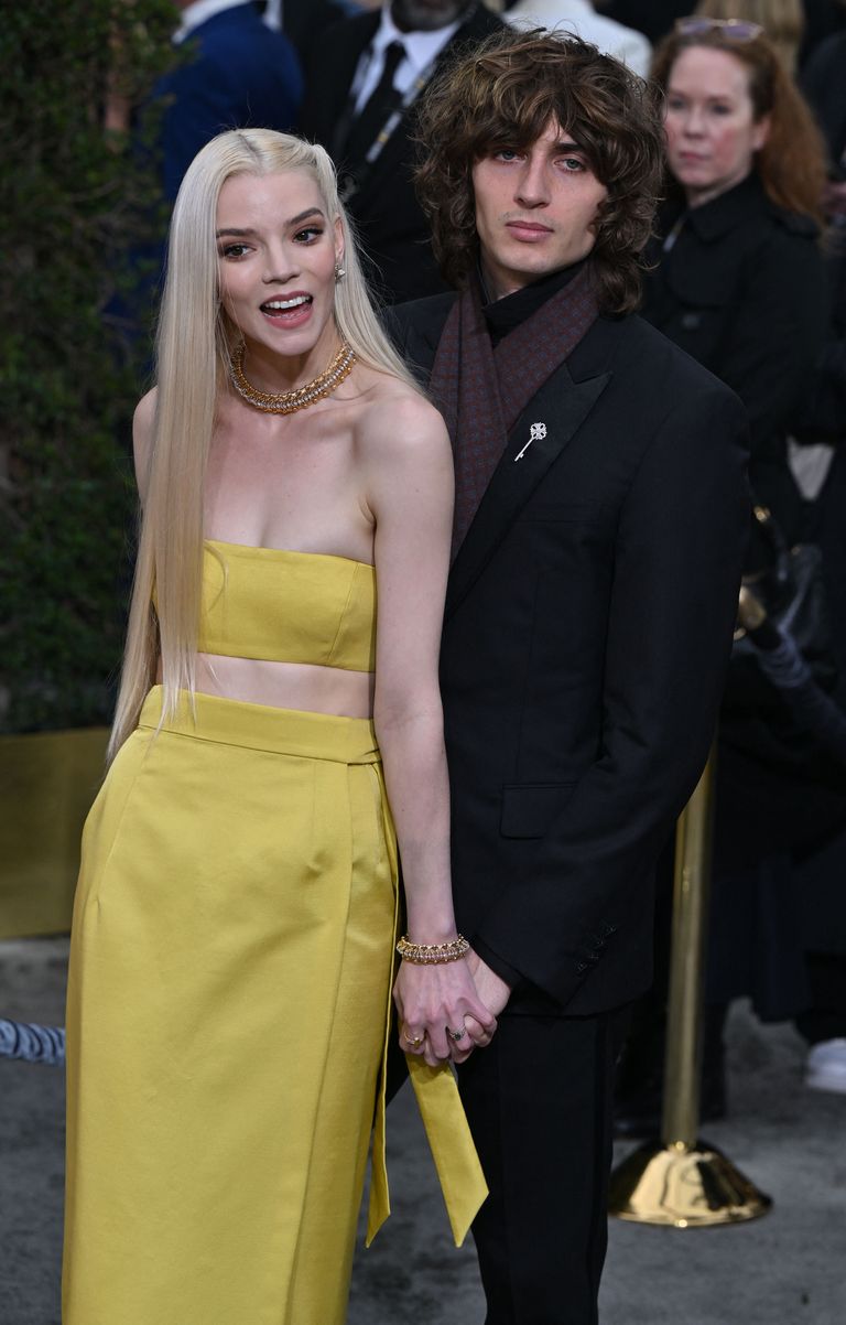 Anya Taylor-Joy Wears Yellow Outfit With Malcolm McRae at Golden Globes ...