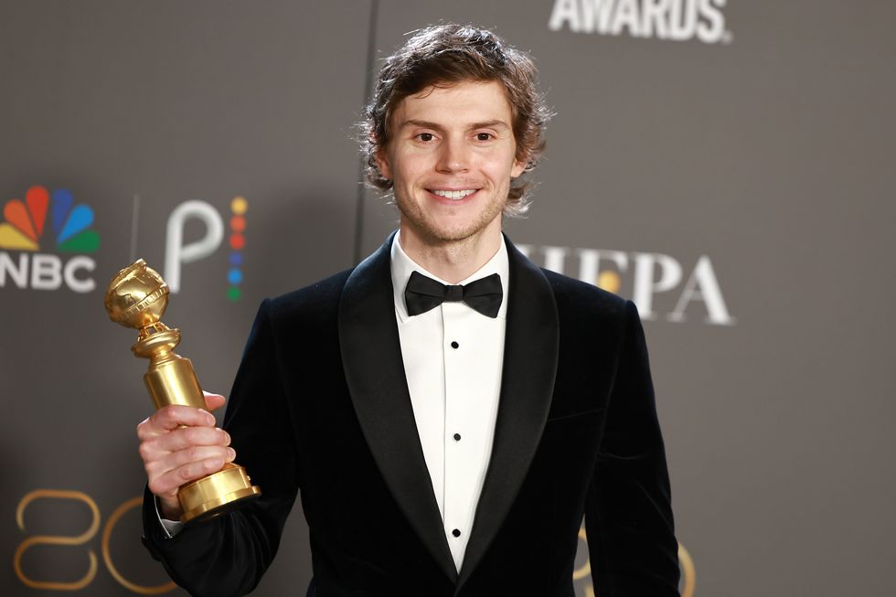 beverly hills, california january 10 evan peters poses with the best actor in a limited or anthology series or television film award for dahmer – monster the jeffrey dahmer story in the press room during the 80th annual golden globe awards at the beverly hilton on january 10, 2023 in beverly hills, california photo by matt winkelmeyerfilmmagic