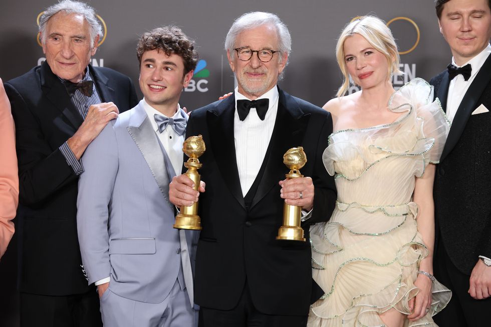 beverly hills, california january 10 l r tony kushner, seth rogen, judd hirsch, gabriel labelle, steven spielberg, michelle williams, paul dano, and kristie macosko krieger, winners of best picture drama for the fabelmans, pose in the press room during the 80th annual golden globe awards at the beverly hilton on january 10, 2023 in beverly hills, california photo by daniele venturelliwireimage