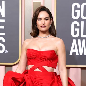 lily james debuts a brand new 1990s bob on the golden globes red carpet