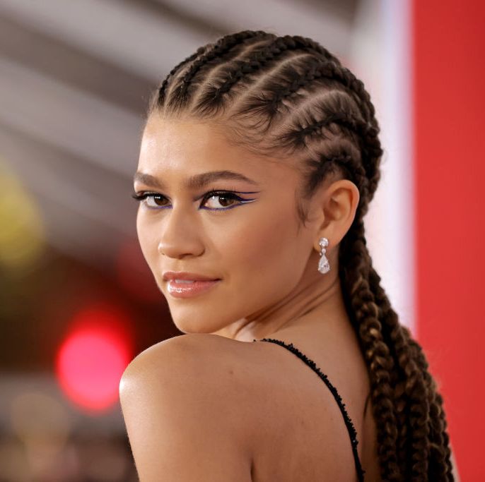 Zendaya Thanks 'Euphoria' Family for Her Win After Skipping the Golden Globes