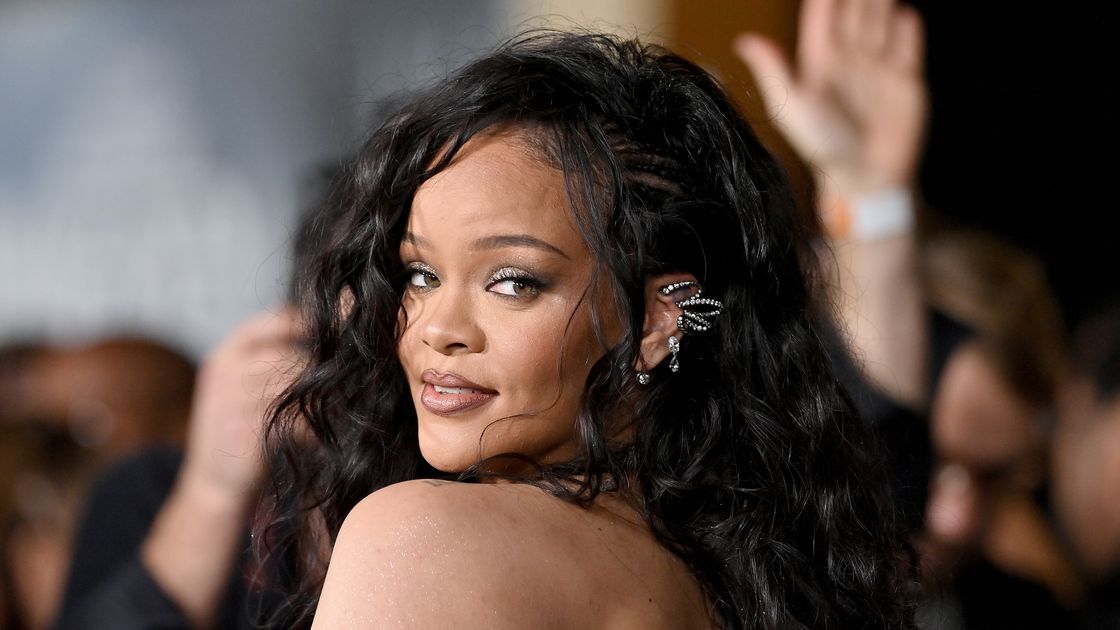 preview for Rihanna's Nighttime Skincare Routine | Go To Bed With Me
