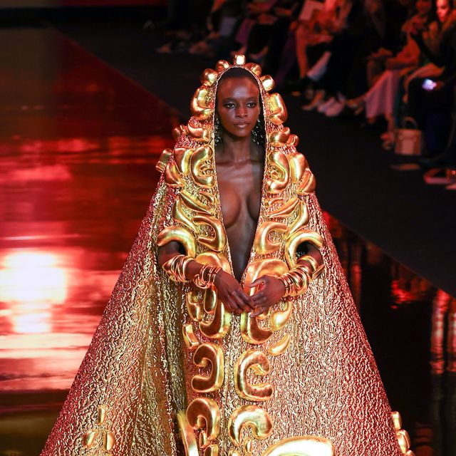 Stéphane Rolland's Gold Couture Finale Dress Went Viral