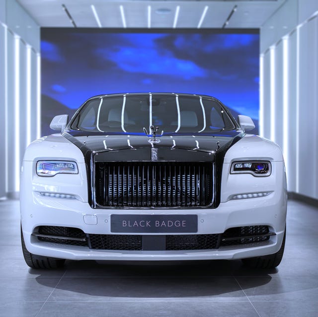 You Can Still Buy a New Rolls-Royce in Russia, Nearly a Year After  Sanctions Hit