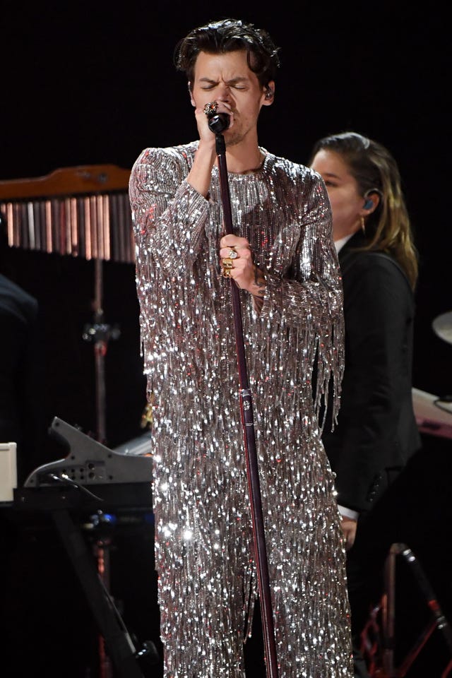 Watch Harry Styles Dance in Silver Fringe While Performing 