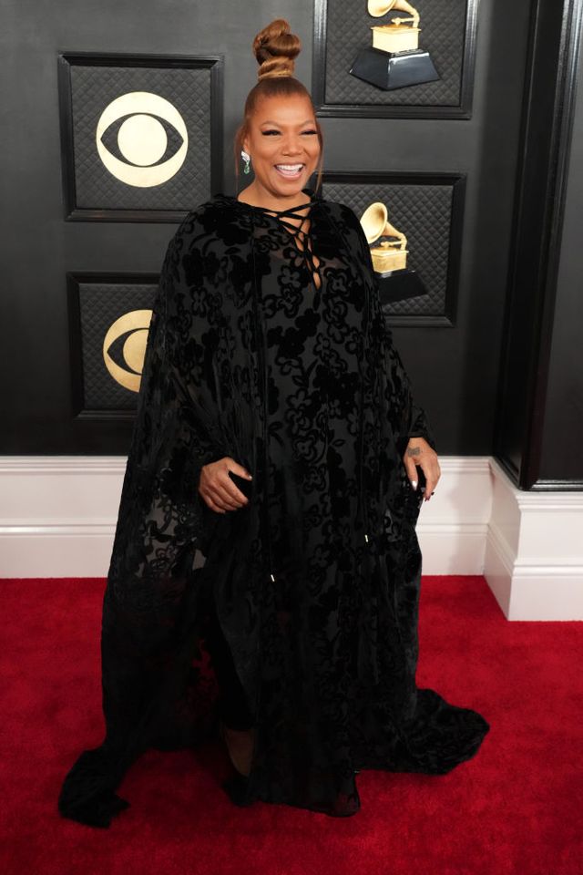 Queen Latifah floats in floor length gown at the Grammy Awards