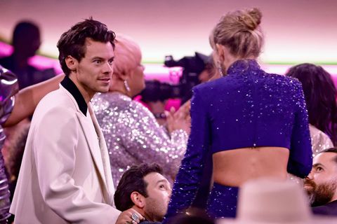 los angeles, california february 05 for editorial use only l r harry styles and taylor swift speak during the 65th grammy awards at cryptocom arena on february 05, 2023 in los angeles, california photo by frazer harrisongetty images