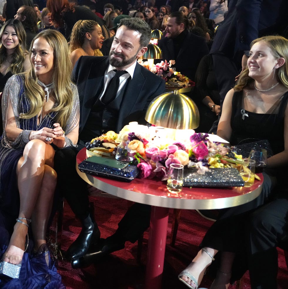 jennifer lopez and ben affleck alongside the seat filler