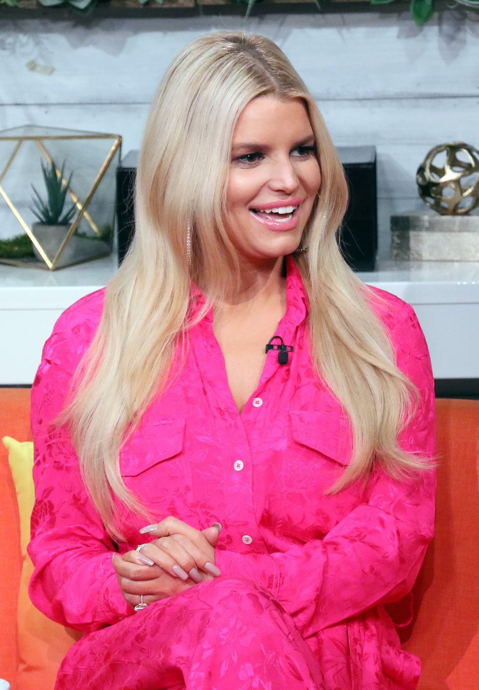 new york, new york february 04 exclusive coverage singer jessica simpson visits buzzfeeds am to dm on february 04, 2020 in new york city photo by jim spellmangetty images