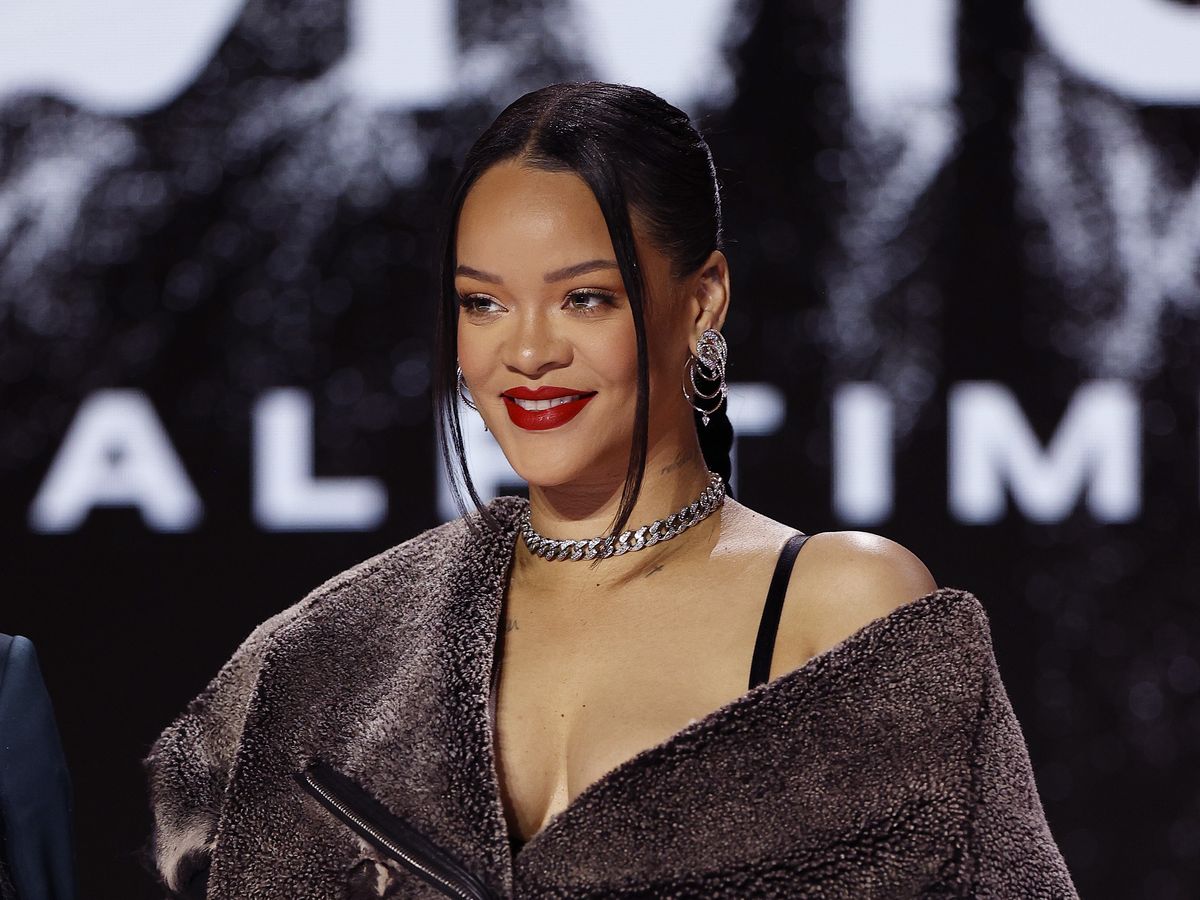 Q&A: Vickisarge on designing jewels for Rihanna's catwalk - The Jewellery  Cut