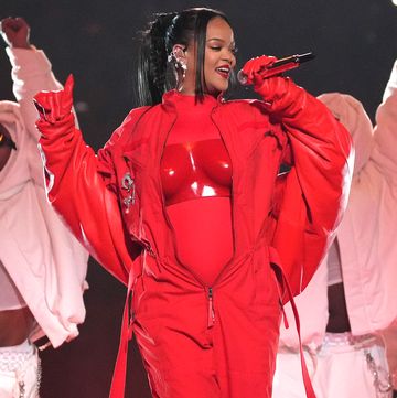 glendale, arizona february 12 rihanna performs during apple music super bowl lvii halftime show at state farm stadium on february 12, 2023 in glendale, arizona photo by kevin mazurgetty images for roc nation