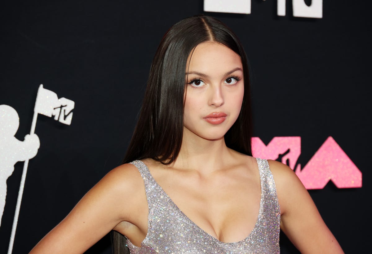 Olivia Rodrigo Wears Silver Column Dress to the 2023 MTV VMAs