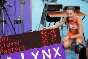 femke bol viert haar nieuwe indoor 400m wereldrecord, 19 februari 2023