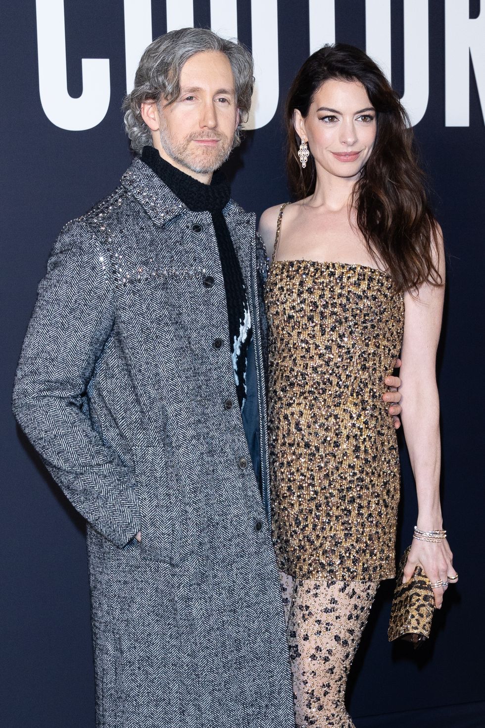 anne hathaway and adam shulman at the valentino haute couture photo call on january 25, 2023 in paris