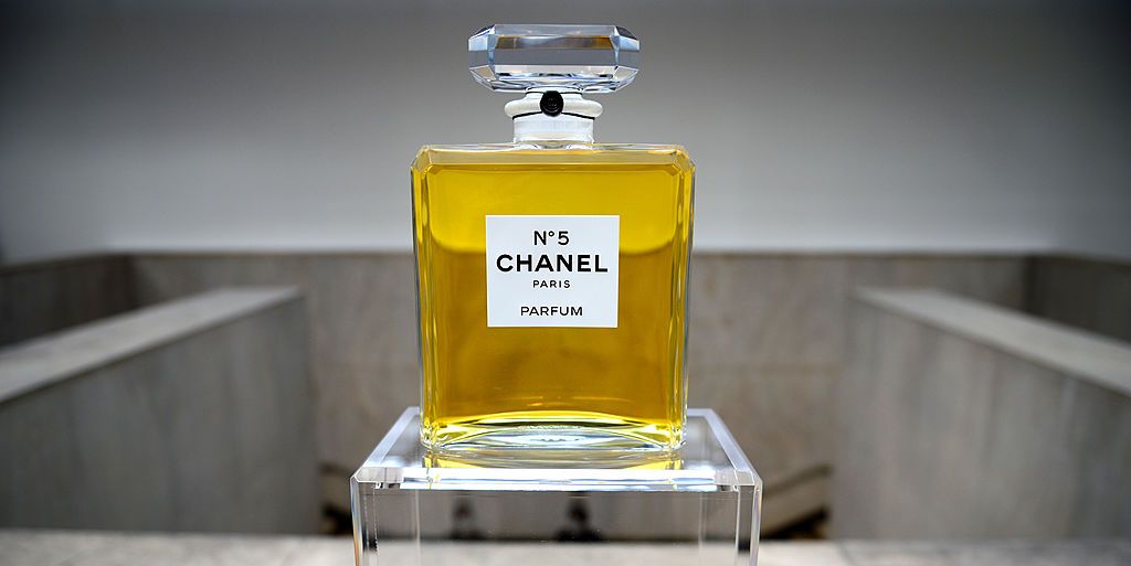chanel no 5 perfume bag