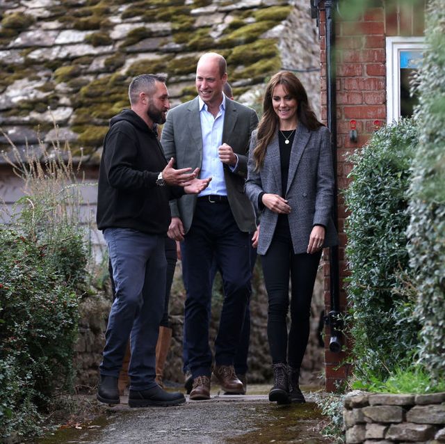 hereford, england september 14 prince william, prince of wales and catherine, princess of wales talk to sam stables l during their visit to we are farming minds charity at kings pitt farm on september 14, 2023 in hereford, england the prince and princess of wales have travelled to hereford to visit partners of the duchy of cornwall madley primary schools forest school and the we are farming minds charity photo by cameron smithgetty images