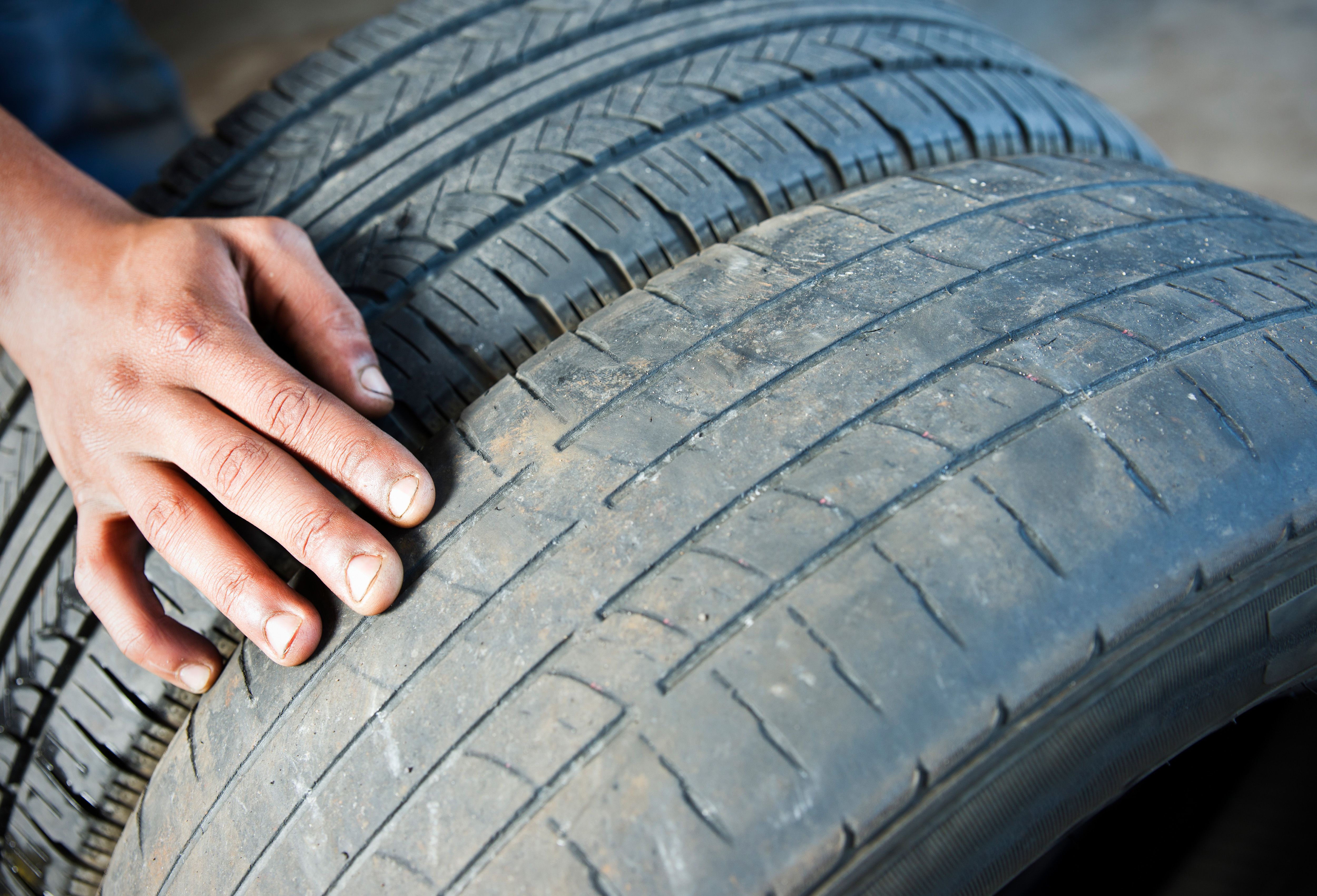 how to know if tire pressure is low