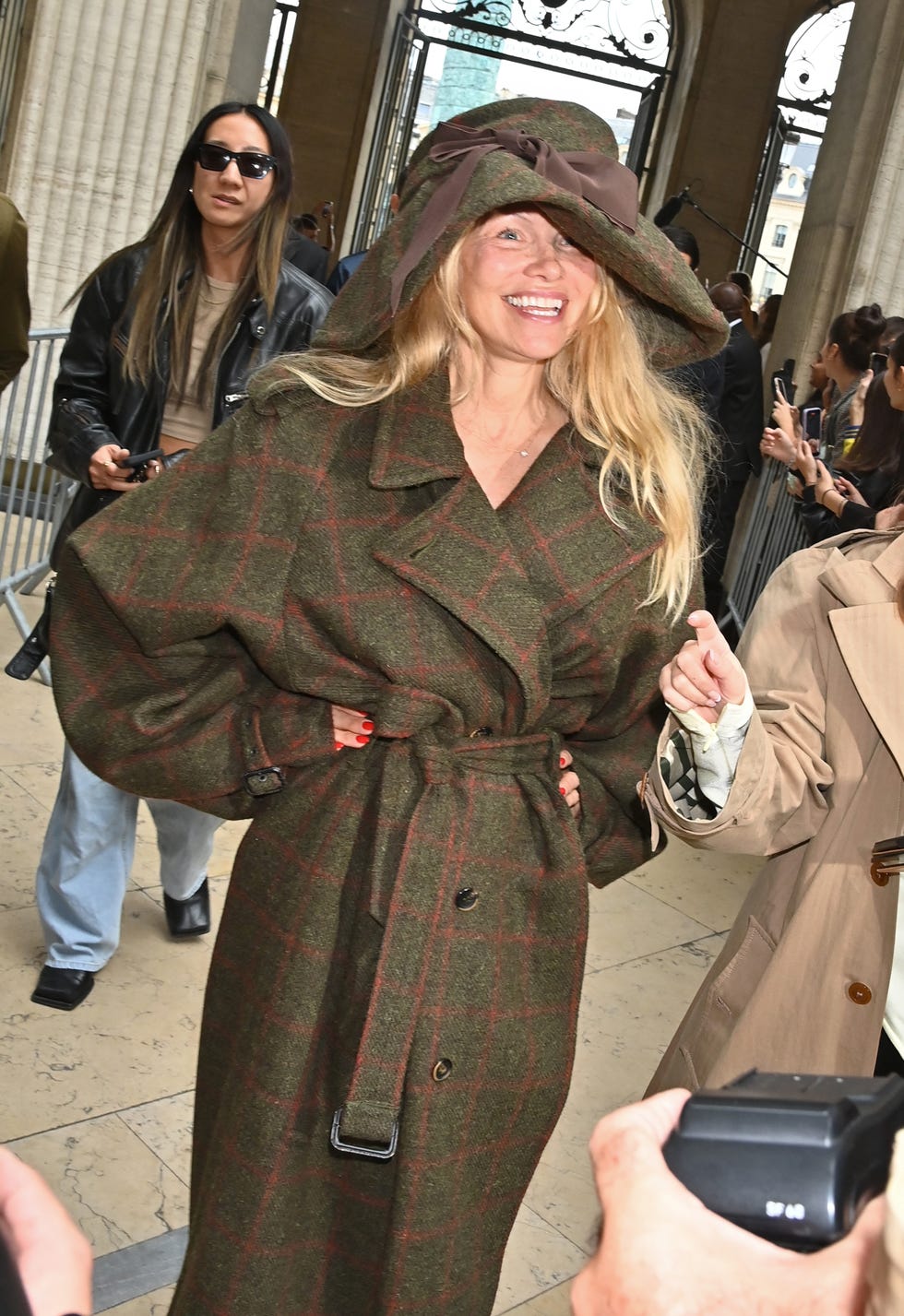 paris, france september 30: pamela anderson attends the andreas kronthaler for vivienne westwood ss24 show during paris fashion week womenswear spring/summer 2024 at pavillon vendome on september 30, 2023 in paris, france. (photo by dave benett/getty images)