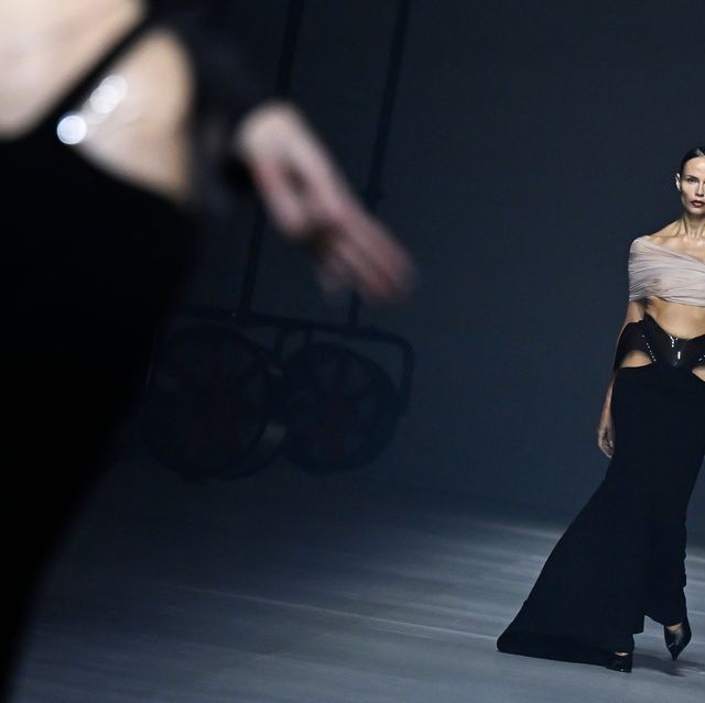 russian model natasha poly presents a creation for the mugler fashion show as part of the paris fashion week womenswear springsummer 2024 in paris on october 2, 2023 photo by julien de rosa afp photo by julien de rosaafp via getty images