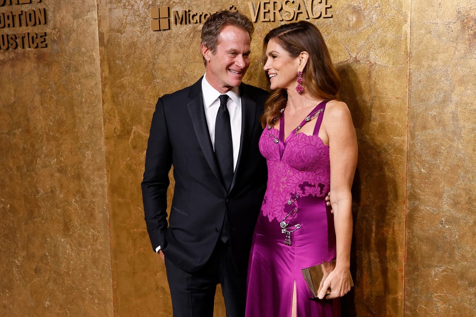 Cindy Crawford looks stunning in statement-making purple gown