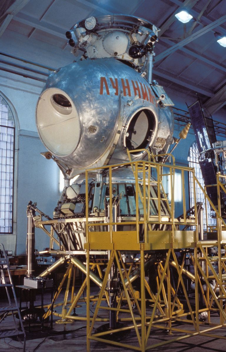 アポロとソユーズ : 米ソ宇宙飛行士が明かした開発レースの真実 アポロとソユーズ 米ソ宇宙飛行士が明かした開発レースの真実