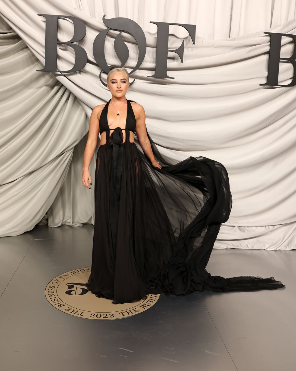 paris, france september 30 florence pugh attends the bof500 gala during paris fashion week at shangri la hotel paris on september 30, 2023 in paris, france photo by pascal le segretaingetty images for the business of fashion