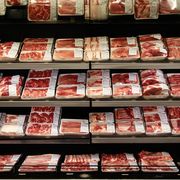 Red meat, Food, Convenience food, Beef, Kobe beef, Meat, Animal fat, Supermarket, Prepackaged meal, Grocery store, 