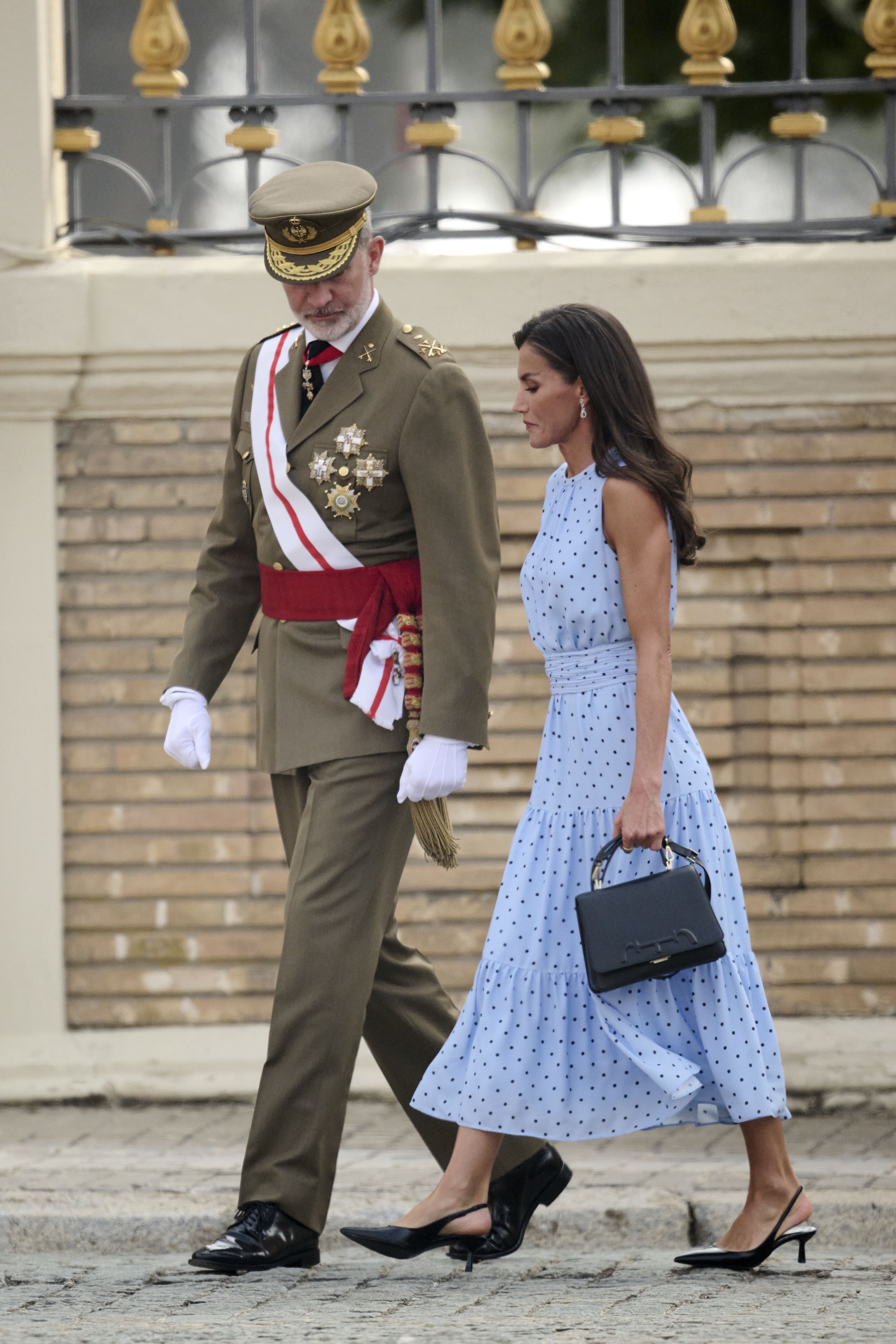 La reina Letizia lleva su vestido de lunares m s bonito con los