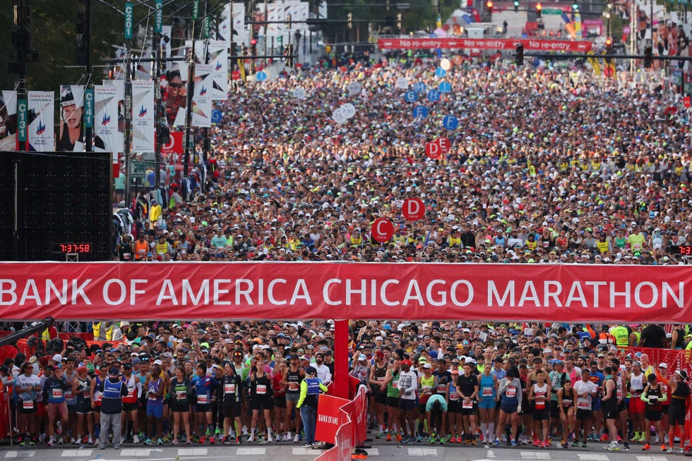 chicago, illinois october 08 runners start during the 2023 chicago marathon at grant park on october 08, 2023 in chicago, illinois photo by michael reavesgetty images