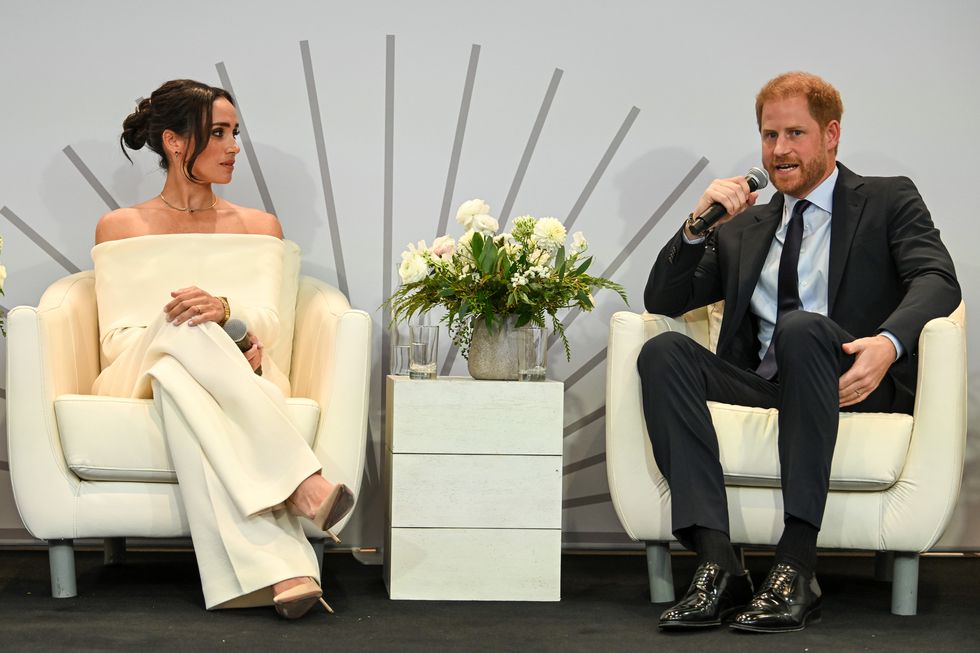 new york, new york october 10 l r meghan, duchess of sussex and prince harry, duke and duchess of sussex, speak onstage at the archewell foundation parents’ summit mental wellness in the digital age during project healthy minds world mental health day festival 2023 at hudson yards on october 10, 2023 in new york city photo by bryan beddergetty images for project healthy minds