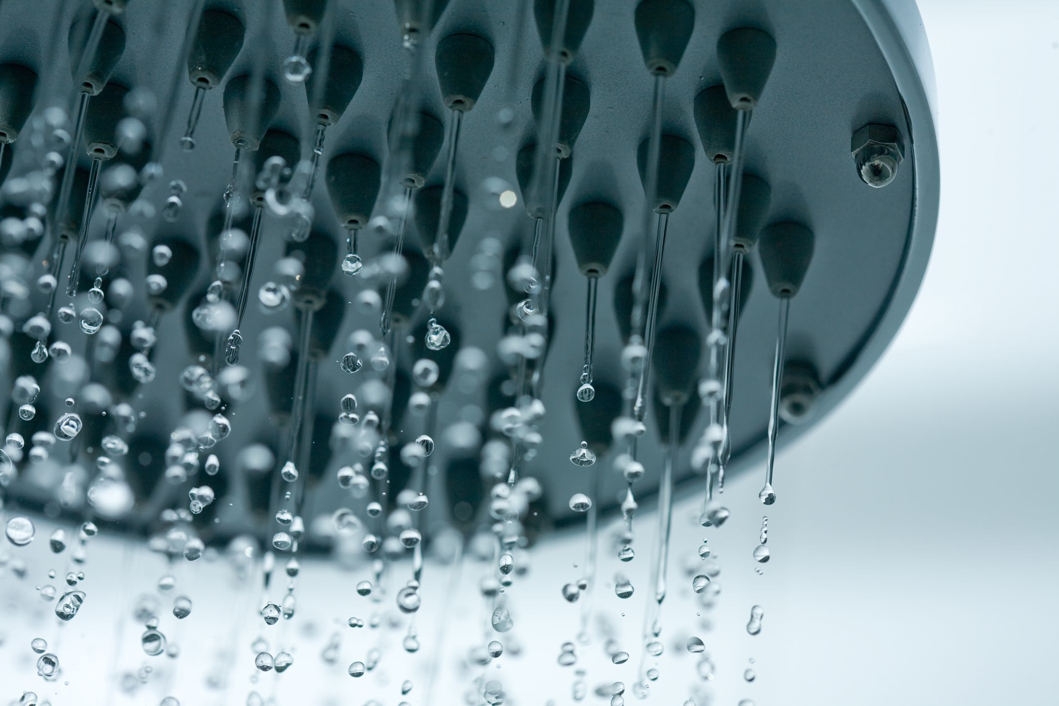 Quali sono i benefici della doccia fredda?