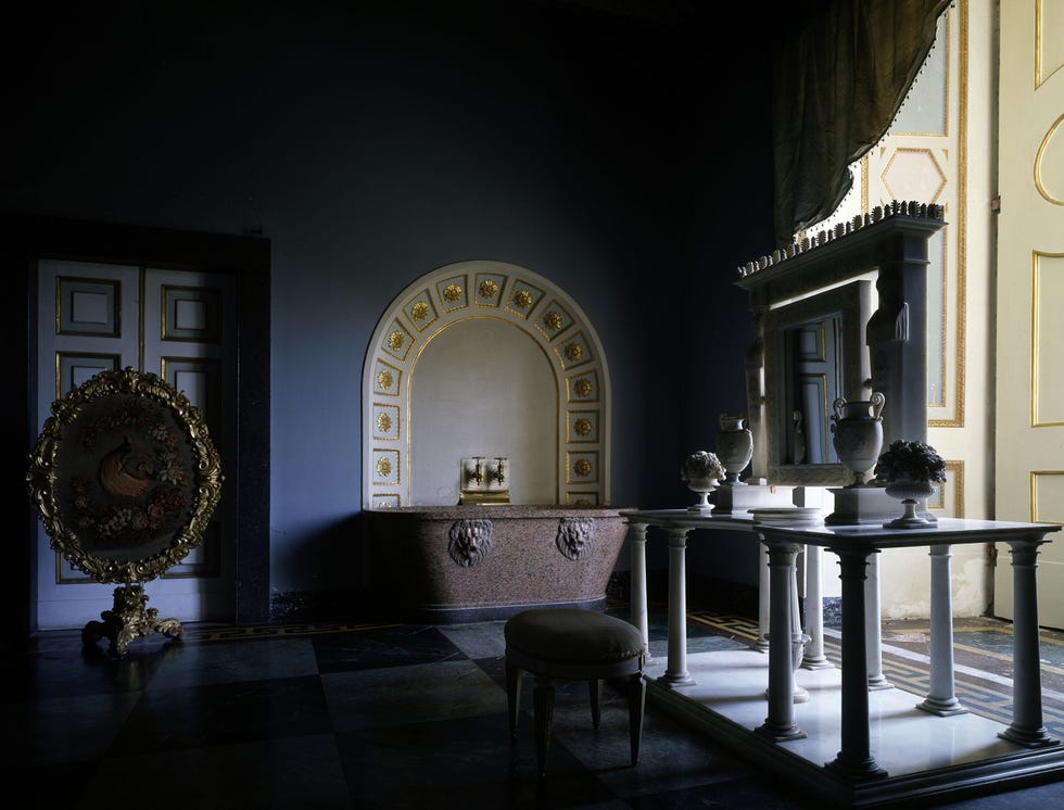 Bathroom of Ferdinand II of Bourbon, 19th century, Royal Palace of Caserta (UNESCO World Heritage List, 1997), Campania, Italy