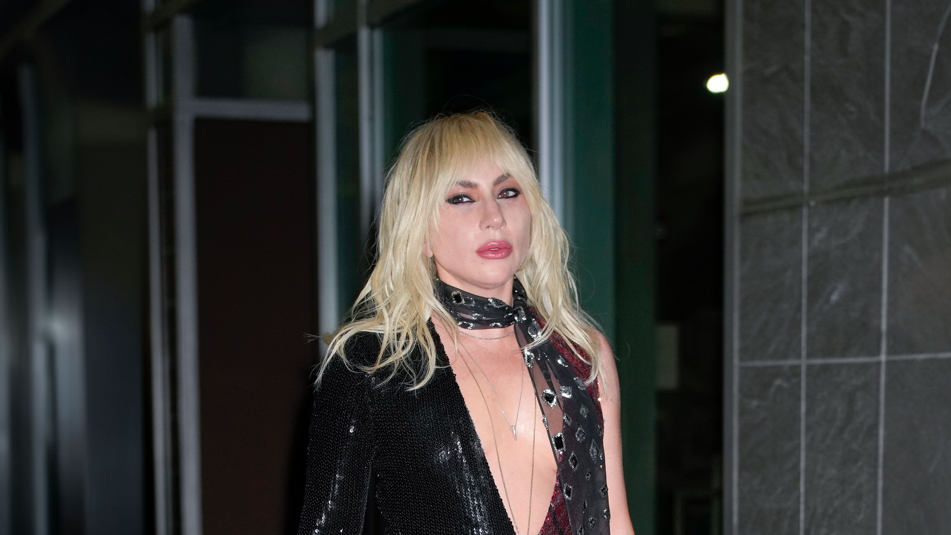 Lady Gaga goes goth