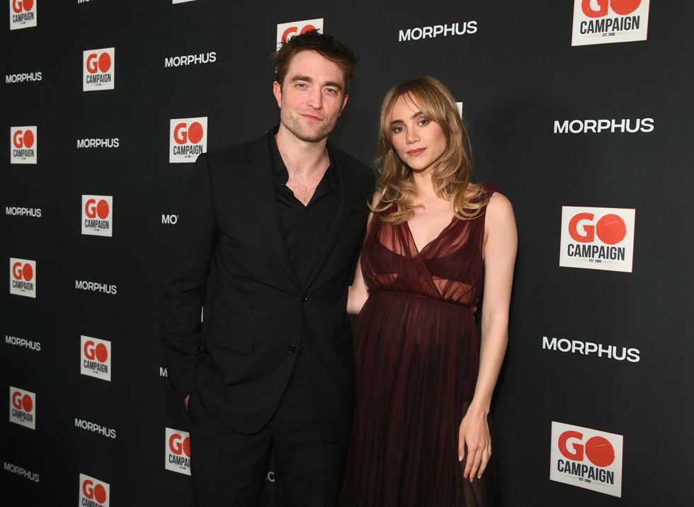 los angeles, california october 21 robert pattinson and suki waterhouse attend the go campaigns annual gala 2023 at citizen news hollywood on october 21, 2023 in los angeles, california photo by alberto e rodriguezgetty images
