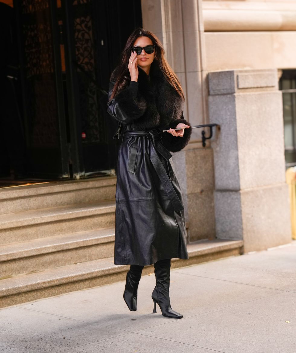Emily Ratajkowski's Fur-Lined Leather Trench Coat Is the Perfect Fall ...