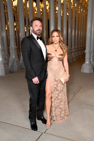 los angeles, california november 04 l r ben affleck, wearing gucci, and jennifer lopez, wearing gucci, attend the 2023 lacma artfilm gala, presented by gucci at los angeles county museum of art on november 04, 2023 in los angeles, california photo by presley anngetty images for lacma