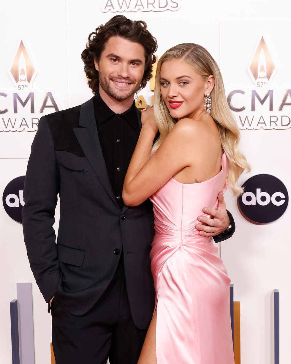 nashville, tennessee november 08 editorial use only chase stokes and kelsea ballerini attend the 2023 cma awards at bridgestone arena on november 08, 2023 in nashville, tennessee photo by taylor hillwireimage