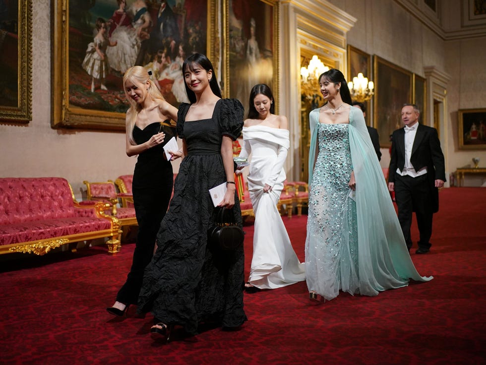 london, england november 21 jisoo, jennie, roseacute and lisa, members of south korean girl band blackpink attend the state banquet at buckingham palace on november 21, 2023 in london, england king charles is hosting korean president yoon suk yeol and his wife kim keon hee on a state visit from november 21 23 it is the second incoming state visit hosted by the king during his reign photo by yui mok wpa poolgetty images