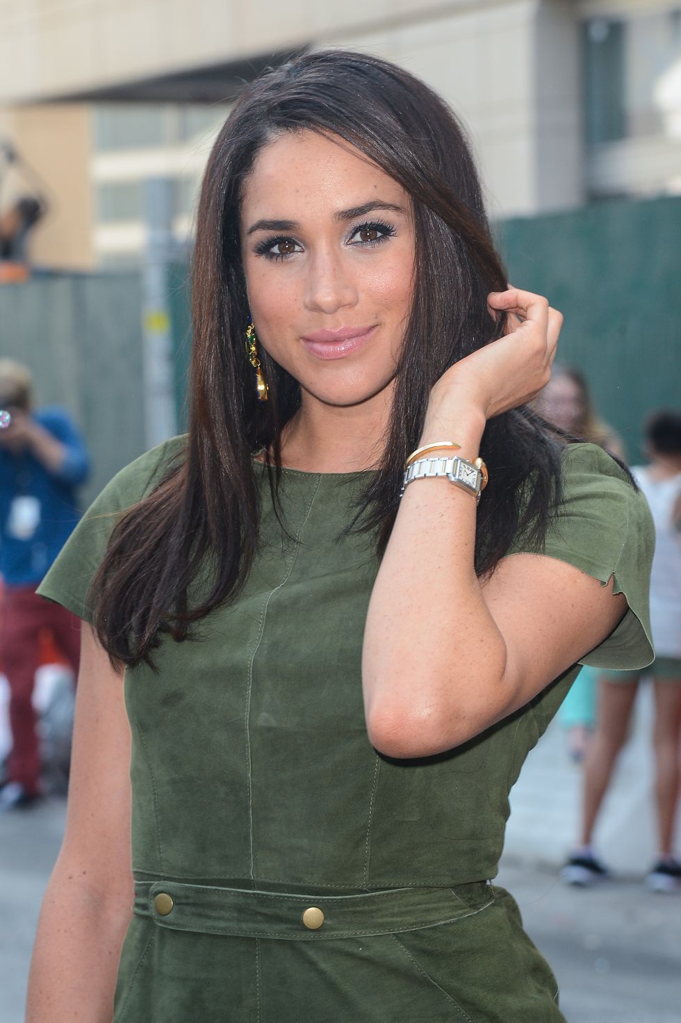 new york, ny   september 11  actress meghan markle enters the mercedes benz fashion week at lincoln center for the performing arts on september 11, 2013 in new york city  photo by ray tamarragetty images