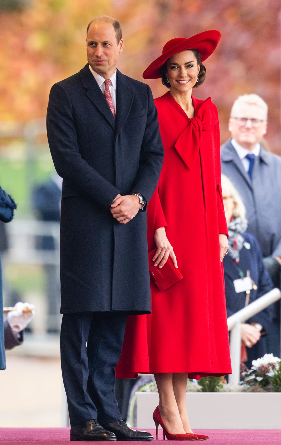 Londen, Engeland, 21 november Prins William, Prins van Wales, en Catherine, Prinses van Wales wonen een ceremonieel welkomstfeest bij voor de president en First Lady van de Republiek Korea tijdens de Horse Guards Parade op 21 november 2023 in Londen, Engeland Koning Charles ontvangt de Koreaanse president Yeon Suk-yeol en zijn vrouw Kim Kyun. Ze is van 21 tot 23 november op staatsbezoek, het tweede staatsbezoek dat de koning tijdens zijn regering organiseert. Foto door Samir Husseinwireimage