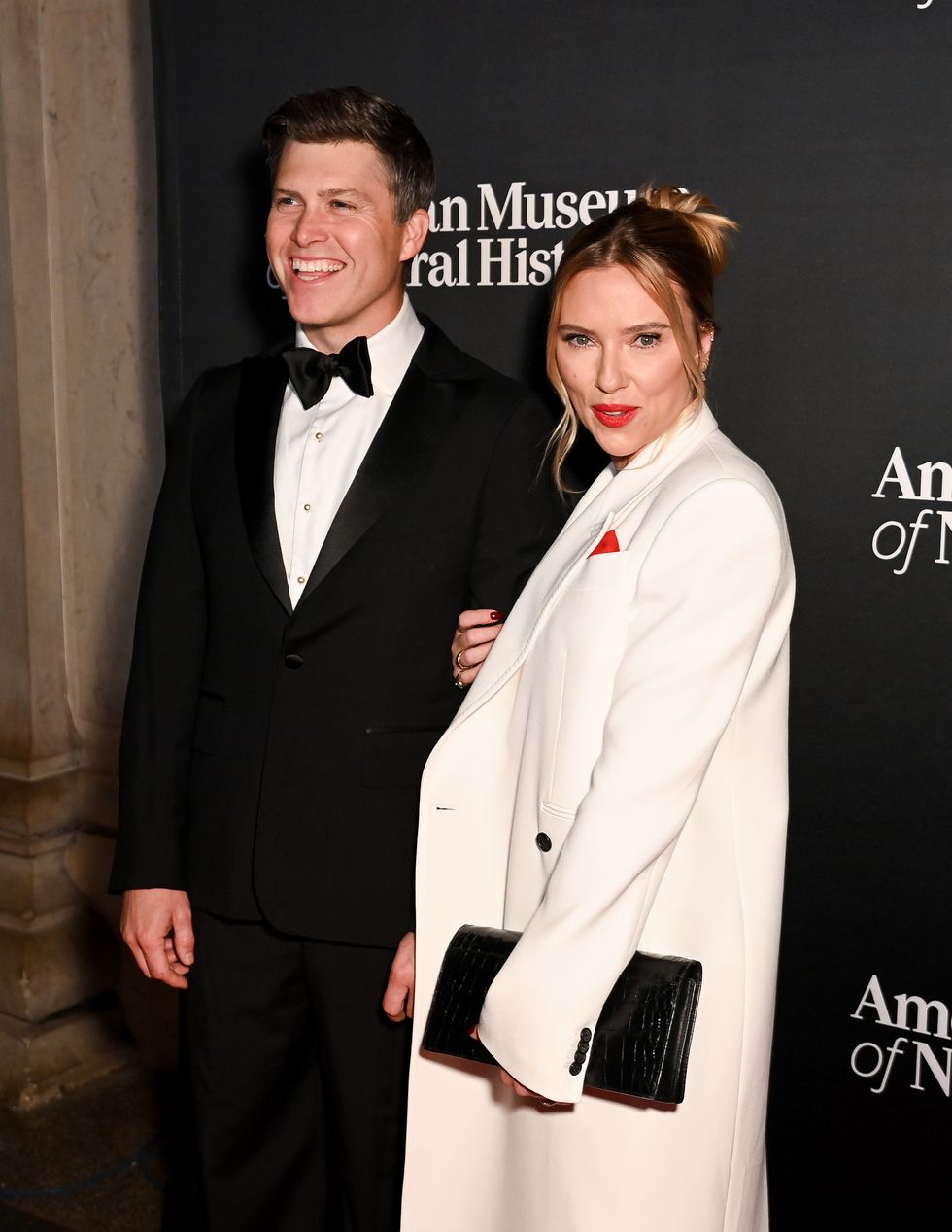 colin jost and scarlett johansson at the american museum of natural historys 2023 museum gala held on november 30, 2023 in new york, new york photo by bryan beddervariety via getty images
