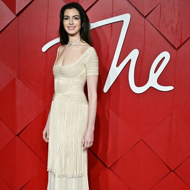 anne hathaway fashion awards 2023 red carpet