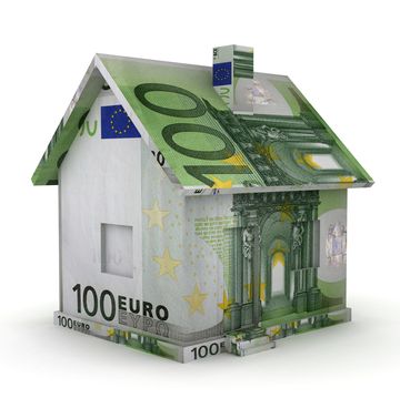 huisje van eurobiljetten