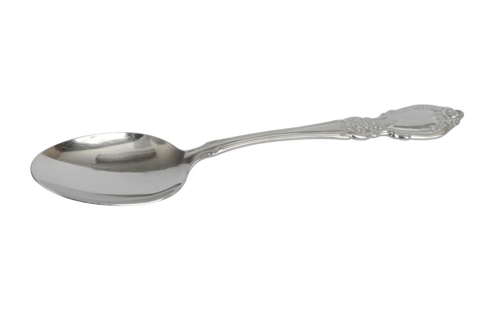 Spoon, Cutlery, Tableware, Kitchen utensil, Silver, Scoop, Metal, Tool, 