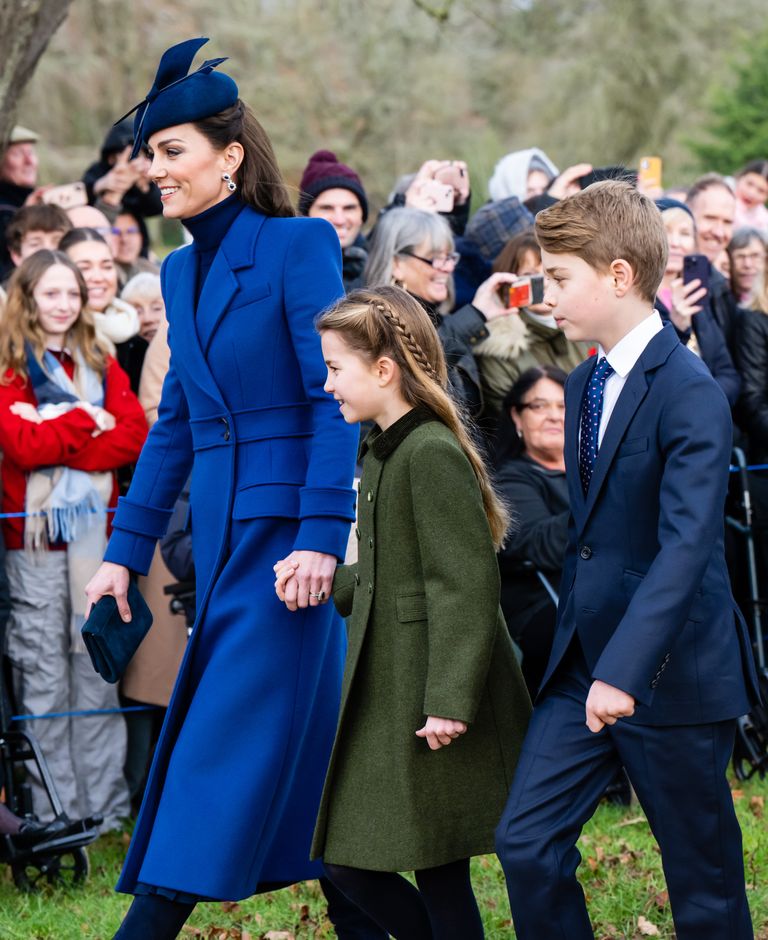 Kate Middleton Looks Beautiful in Royal Blue at Christmas Church Service