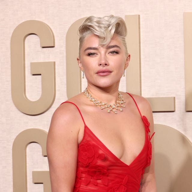 beverly hills, california january 07 florence pugh attends the 81st annual golden globe awards at the beverly hilton on january 07, 2024 in beverly hills, california photo by amy sussmangetty images